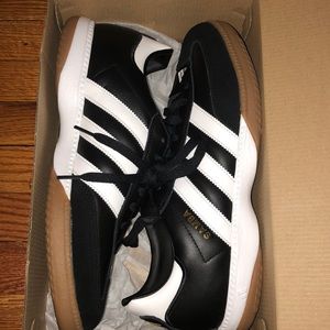 Adidas samba millennium soccer shoes never worn